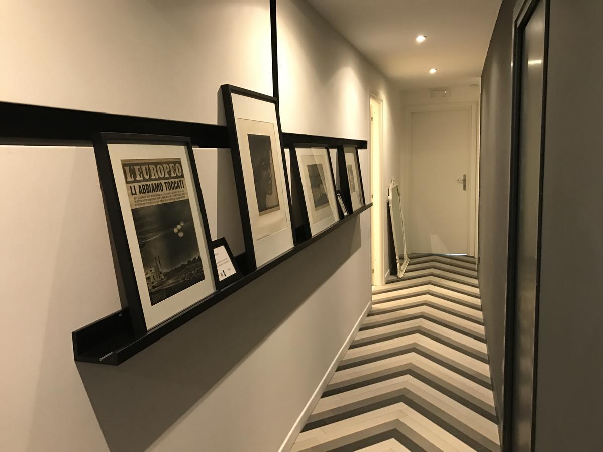 Gallery 2*